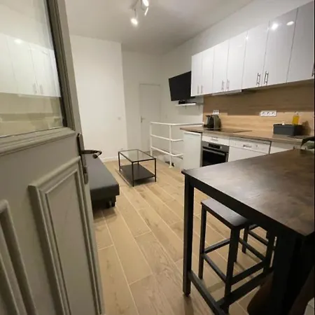 Mathurin Paris Exterior photo